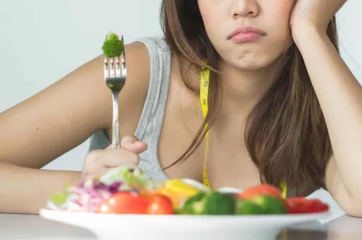 Chế độ ăn uống cũng ảnh hưởng không nhỏ đến độ dày lớp niêm mạc tử cung